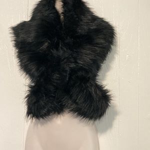 NWT DOSE the label black faux fur long scarf